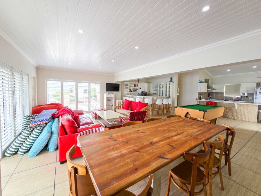 5 Bedroom Property for Sale in Jongensfontein Western Cape